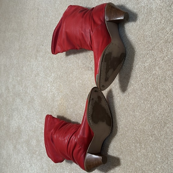 Red leather boots - Picture 4 of 4